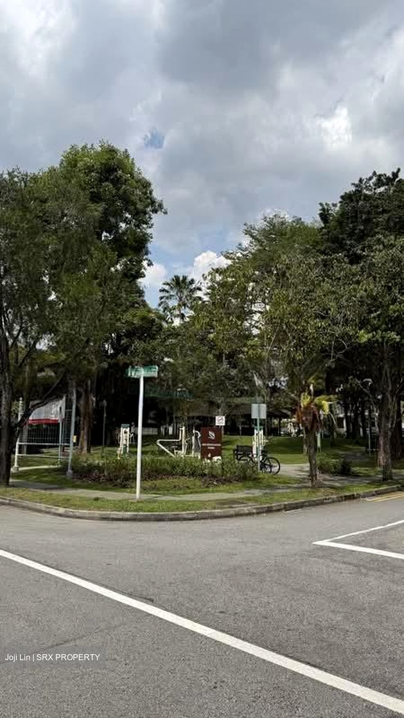 Sembawang Hills Estate (D20), Terrace #530295961